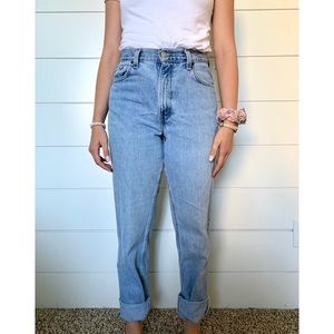 Levi High Rise Mom Jeans